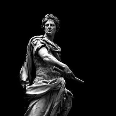 Arthur V. - Freelance Video Editor