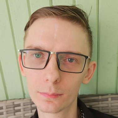 Jonathan S. - Freelance Community Manager