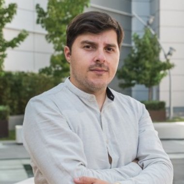 Marius F. - Freelance Motion Graphic Designer