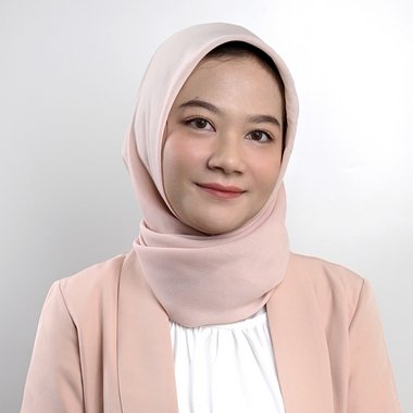 Rifa A. - Freelance Creative Director
