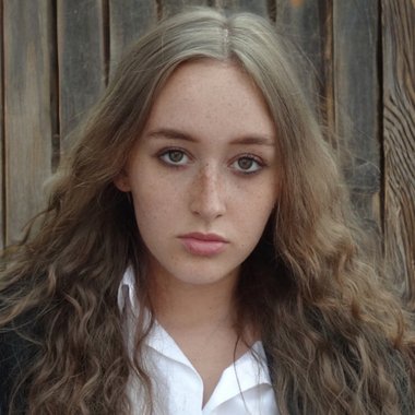 Sophie T. - Freelance Dancer