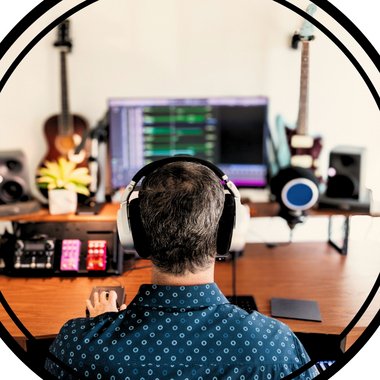 Lee B. - Freelance Music Producer