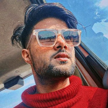 uzairmalik007 - Freelance Graphic Designer