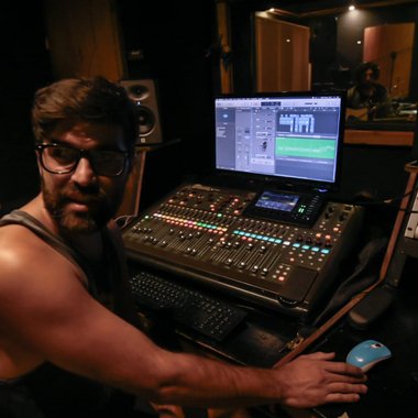 Rodrigo P. - Freelance Drummer