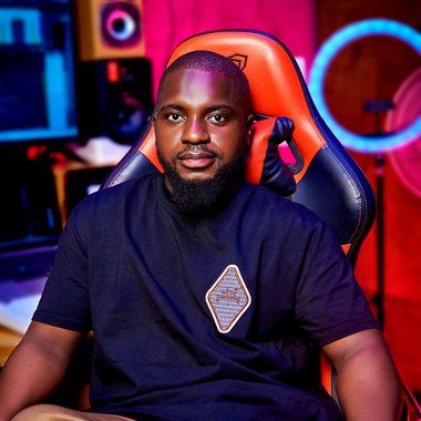 Habeebullahi Tajudeen (HLSBEATZ)