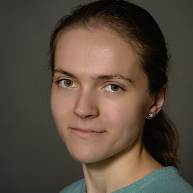 Zoë P. - Freelance Writer