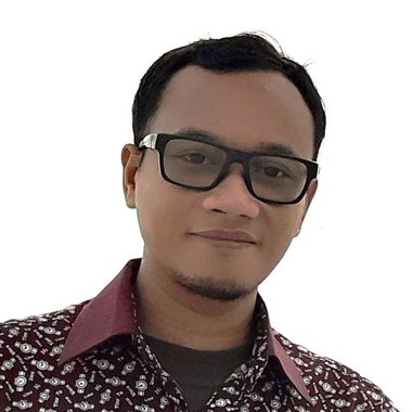 Johan P. - Freelance Digital Marketer