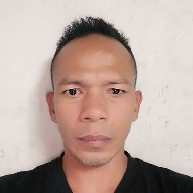 Ronald E. - Freelance Designer