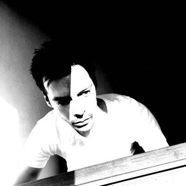 Young E. - Freelance Videographer