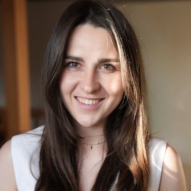Khrystyna R. - Freelance Content Creator