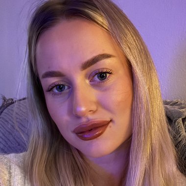 Annet I. - Freelance Video Editor