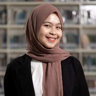 Dzurrotun A. - Freelance Digital Marketer