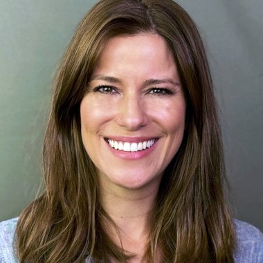 Fernanda P. - Freelance Presenter