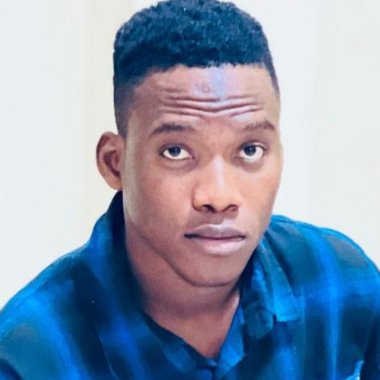 Abdullahi A. - Freelance Ai Prompt Engineer