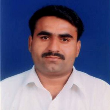 ILyas G. - Freelance Graphic Designer