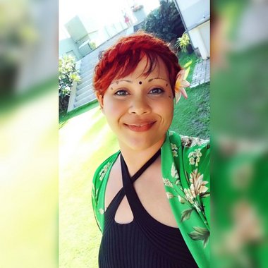 Anastasia B. - Freelance Singer