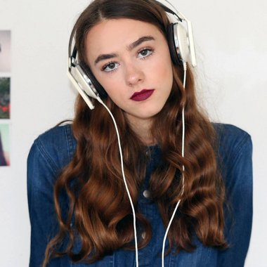 Winnie M. - Freelance Video Editor