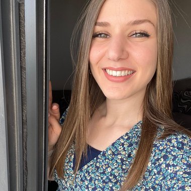 Farah A. - Freelance Content Creator