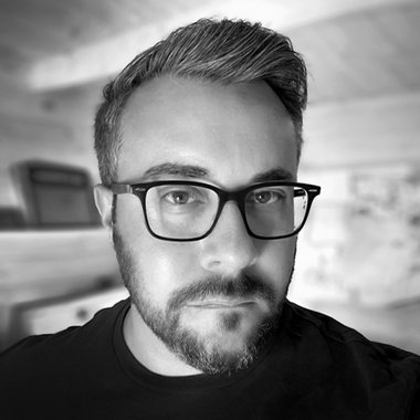 Gary O. - Freelance Graphic Designer