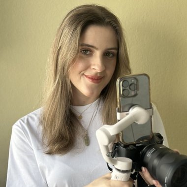 Delia S. - Freelance Content Creator