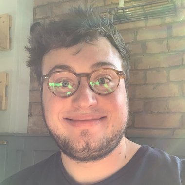 Nicolas M. - Freelance Social Media Manager