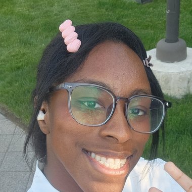 Aniyah W. - Freelance Designer