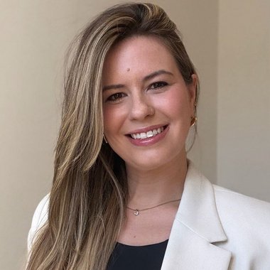 Gabriela M. - Freelance Designer
