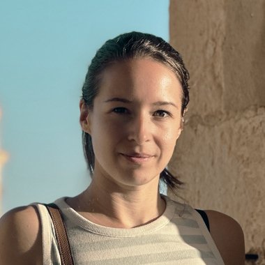 Corinna P. - Freelance Packaging Designer