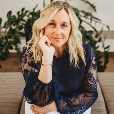 Elizabeth K. - Freelance Marketing Strategist