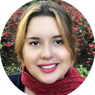 Letícia G. - Freelance Graphic Designer