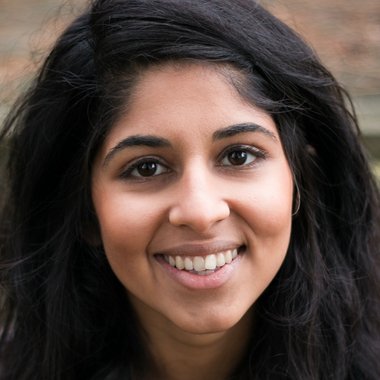 Nivi T. - Freelance Brand Designer