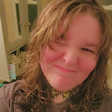 lmccrary2899 - Freelance Graphic Designer