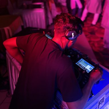 DJ R. - Freelance Music Producer
