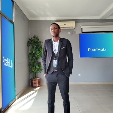 Augusto N. - Freelance Graphic Designer