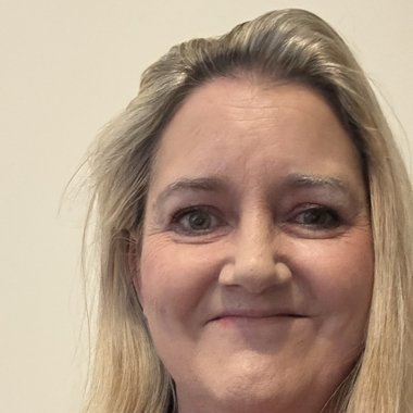 Janine F. - Freelance Content Creator