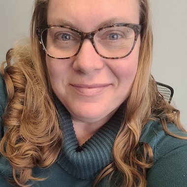 Christina - Freelance Graphic Designer