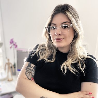 Maria C. - Freelance T Shirt Designer