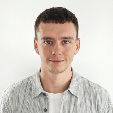 Geno S. - Freelance Designer