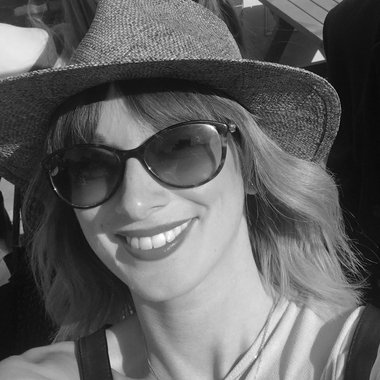 Jessica W. - Freelance Brand Designer