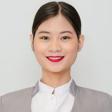 Regine B. - Freelance Content Creator