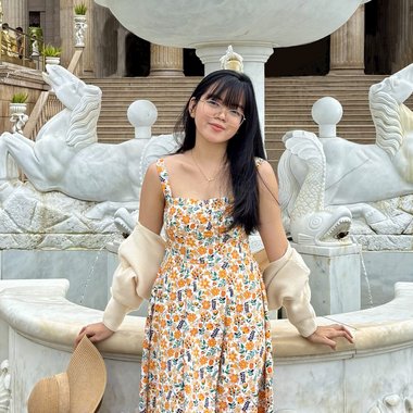 Rona R. - Freelance Video Editor