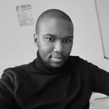 QINISO K. - Freelance Graphic Designer