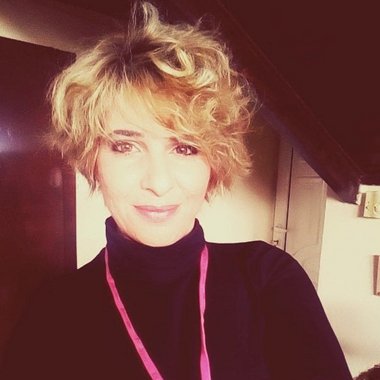 EvaMV - Freelance Graphic Designer