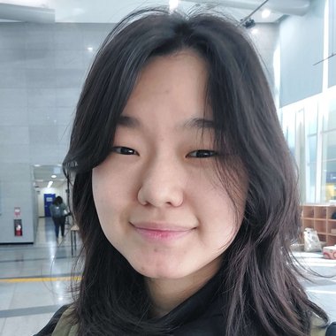 Ruby L. - Freelance Artist