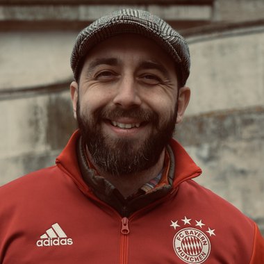 ANGEL Z. - Freelance Brand Designer