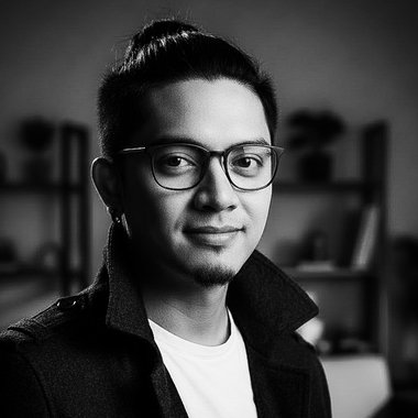 Kristian T. - Freelance Infographic Designer