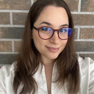 Selin K. - Freelance Graphic Designer