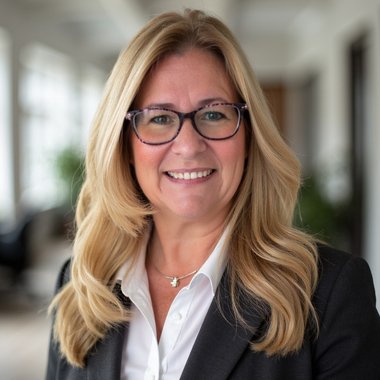 Cherie S. - Freelance Fractional Cmo
