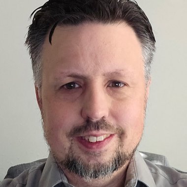 Jonathan W. - Freelance Digital Marketer