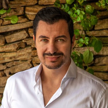 Alexandre V. - Freelance Book Cover Designer